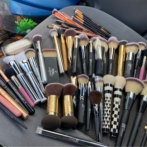 Professional Name Brand Makeup  Brushes. Prices varies